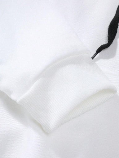 SUDADERA BLANCA CON CAPUCHA, MANGA LARGA.